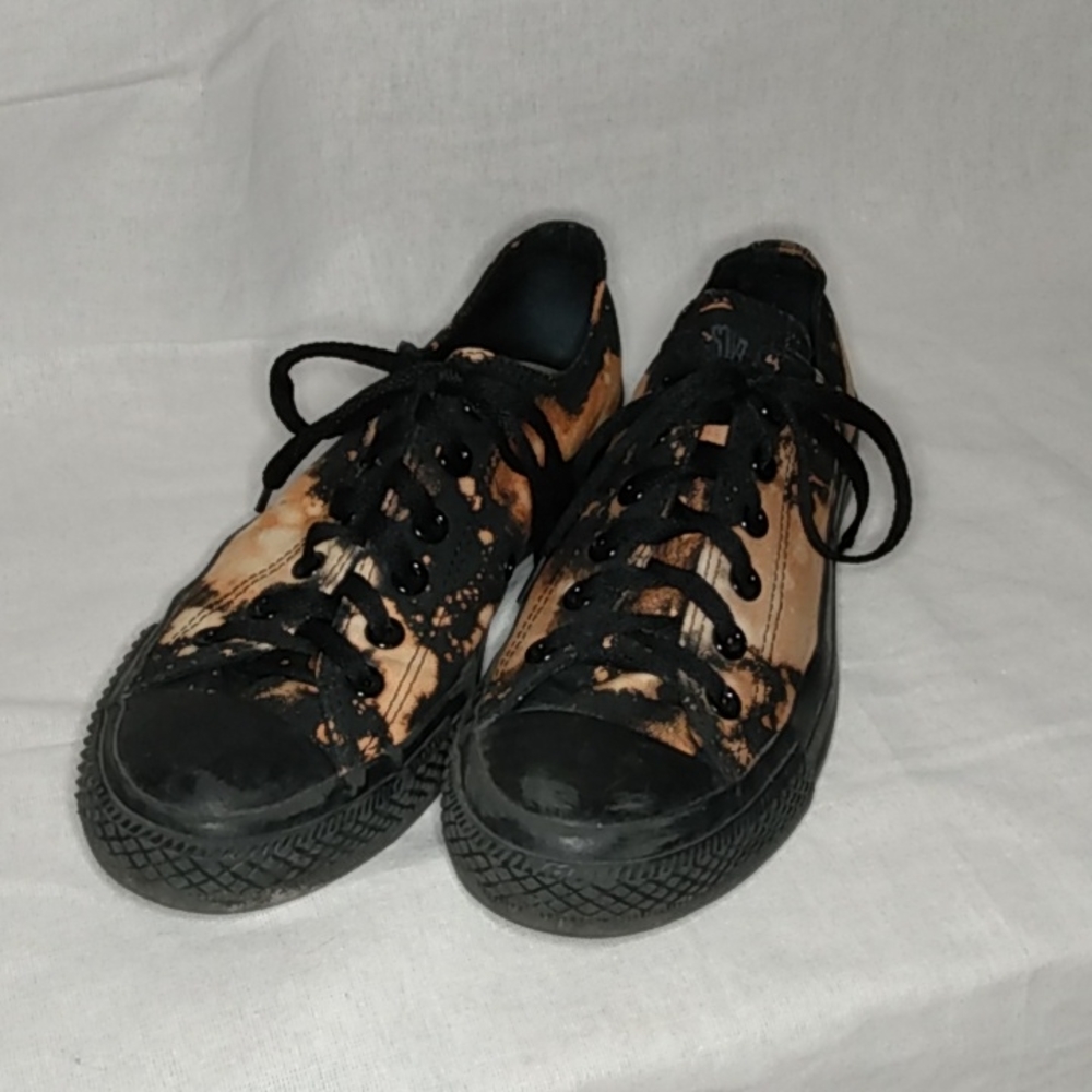 Converse All Star black with orange unisex
